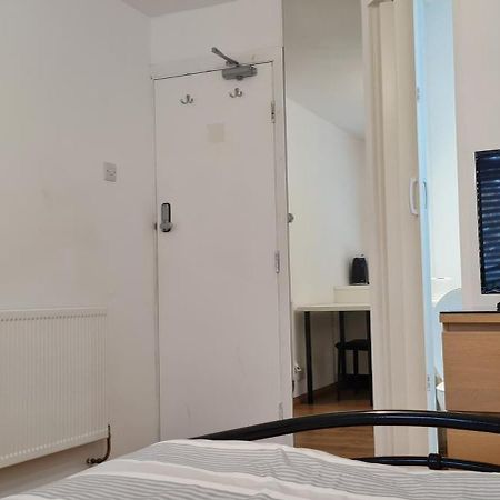 Luton, LU3 Double Ensuite room Luton  Extérieur photo